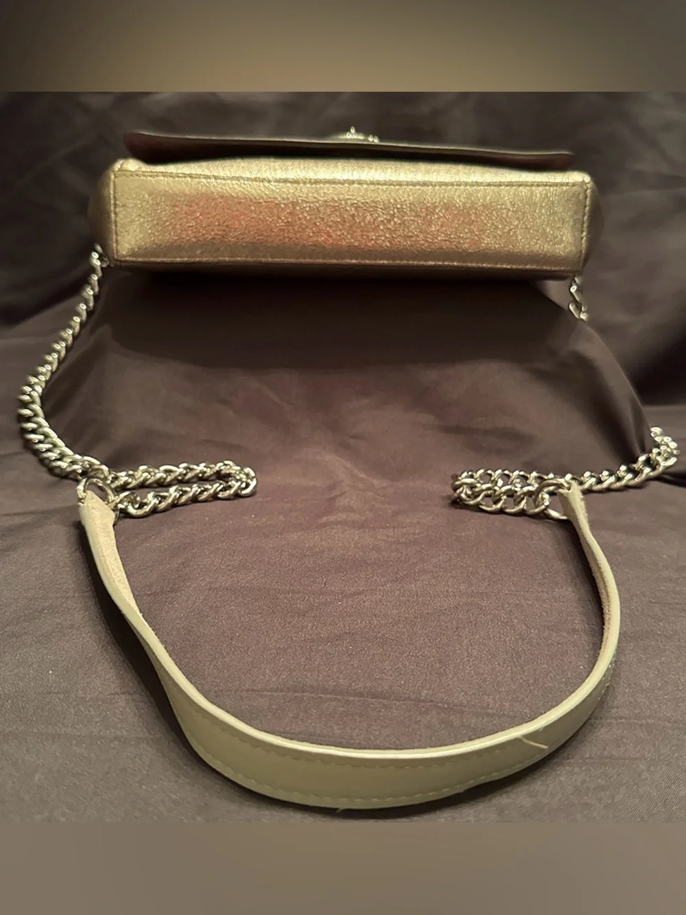 Coach 43023 Alexa Turnlock Clutch Crossbody Metallic Platinum Leather